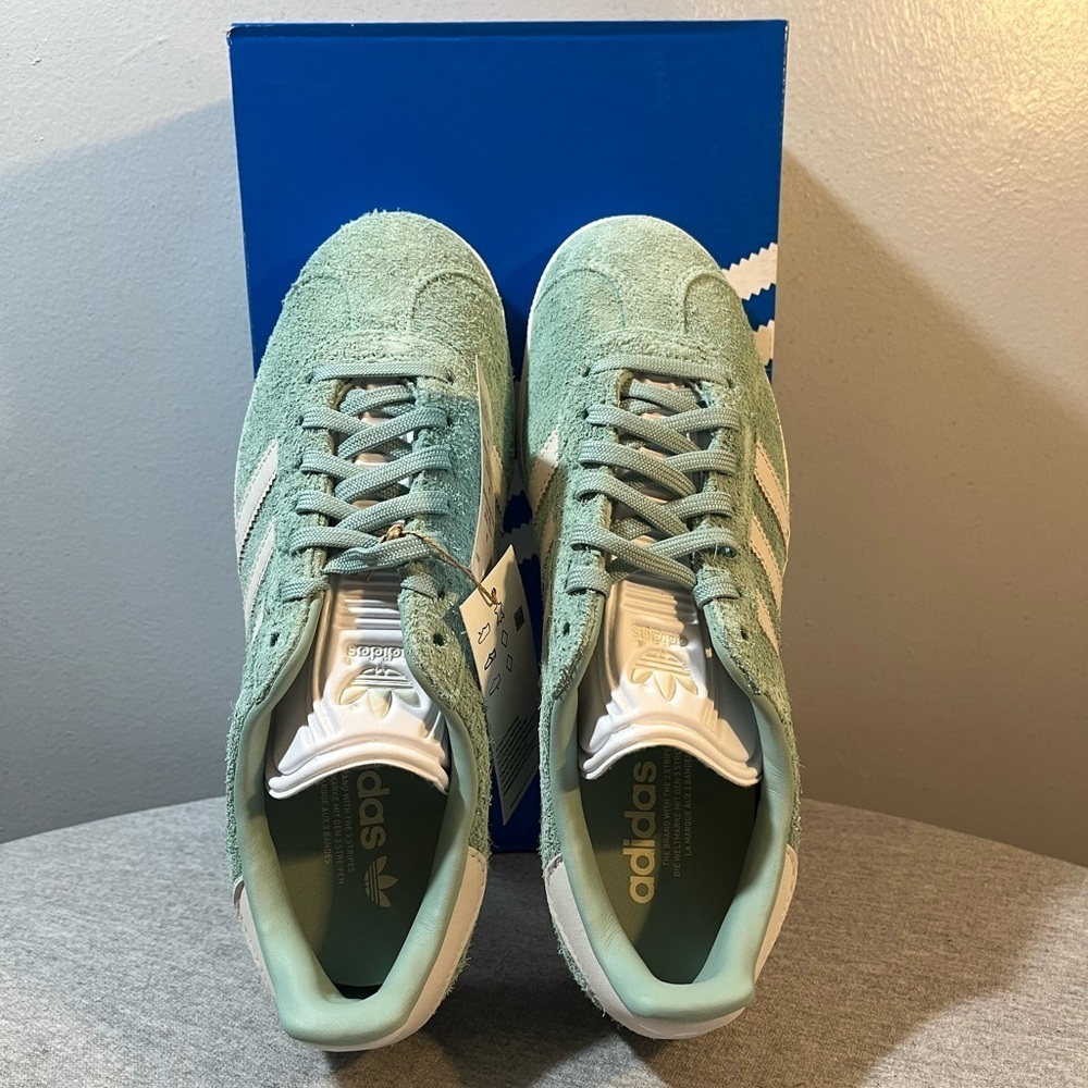 Adidas Classic Gazelle Suede Sneaker Hazy Green Women's Shoe Size 7.5 IG4393 - Picture 9 of 12